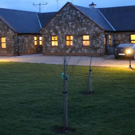 Riverbend Lodge B & B Oughterard Exterior foto