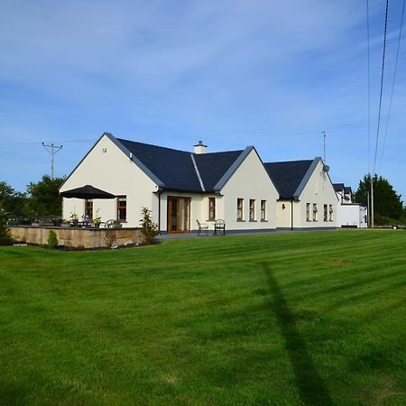 Riverbend Lodge B & B Oughterard Exterior foto