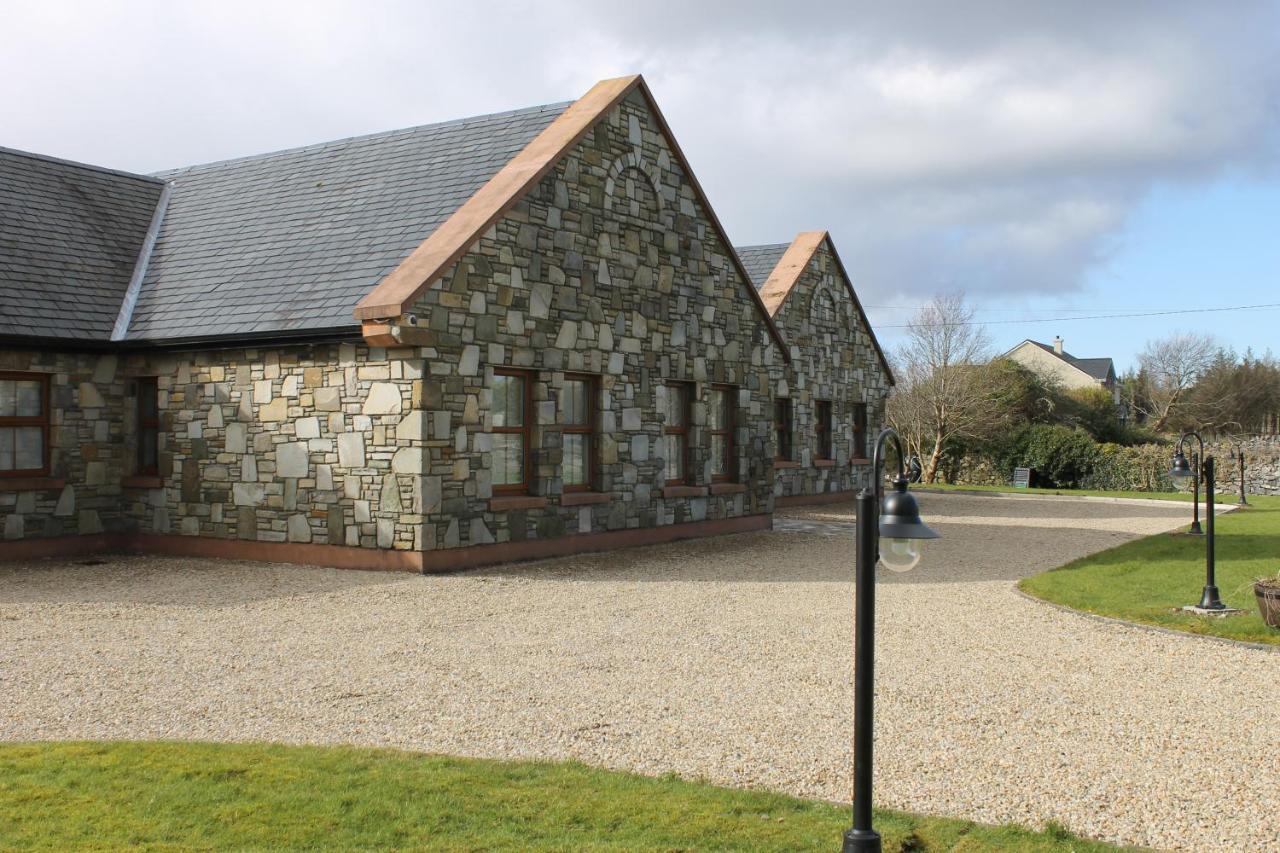 Riverbend Lodge B & B Oughterard Exterior foto